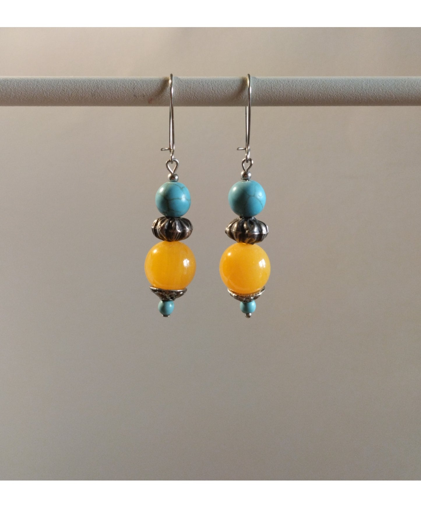 Σκουλαρίκια με Τυρκουάζ και Κίτρινες Χάντρες