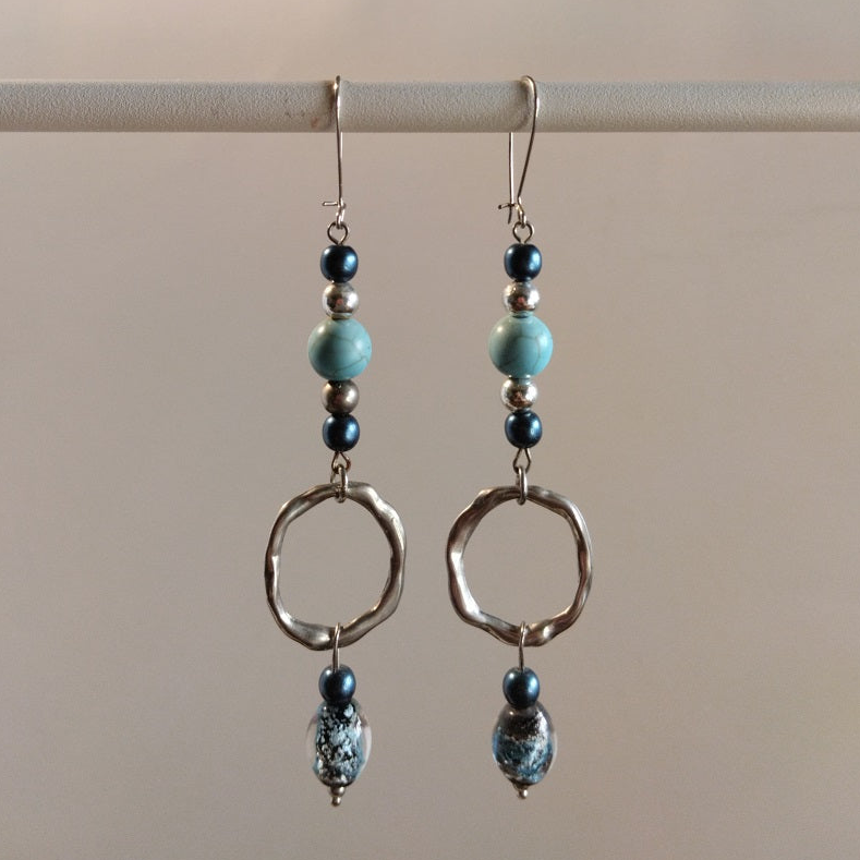 Μακριά Σκουλαρίκια με Πολύχρωμες Χάντρες