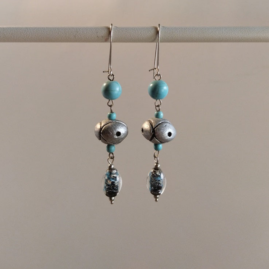 Μακριά Σκουλαρίκια με Ασημί και Τιρκουάζ Χάντρες