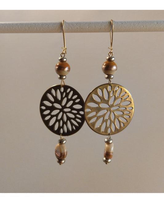 Μακριά Σκουλαρίκια με Κεραμικές Χάντρες και Ανάγλυφο Μοτίβο