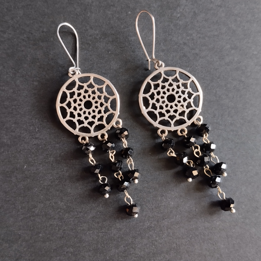 Μακριά Σκουλαρίκια με Ονειροπαγίδες και Μαύρες Χάντρες