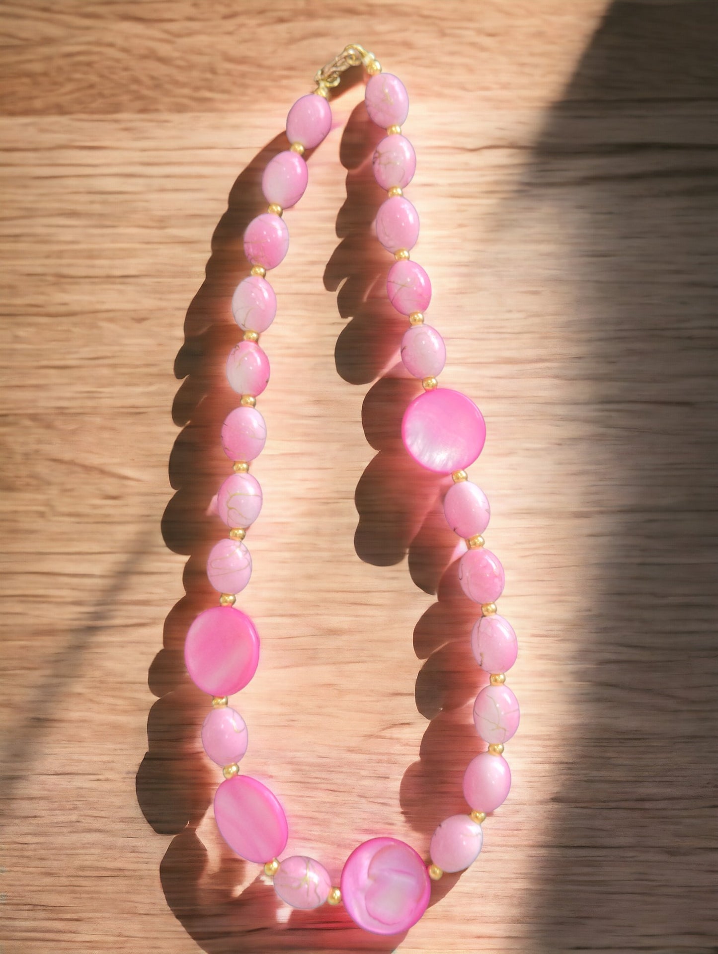 Κολιέ με ροζ χάντρες