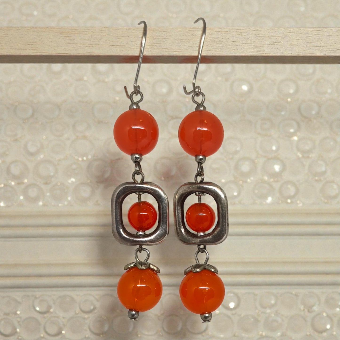 Σκουλαρίκια με Κόκκινες Χάντρες