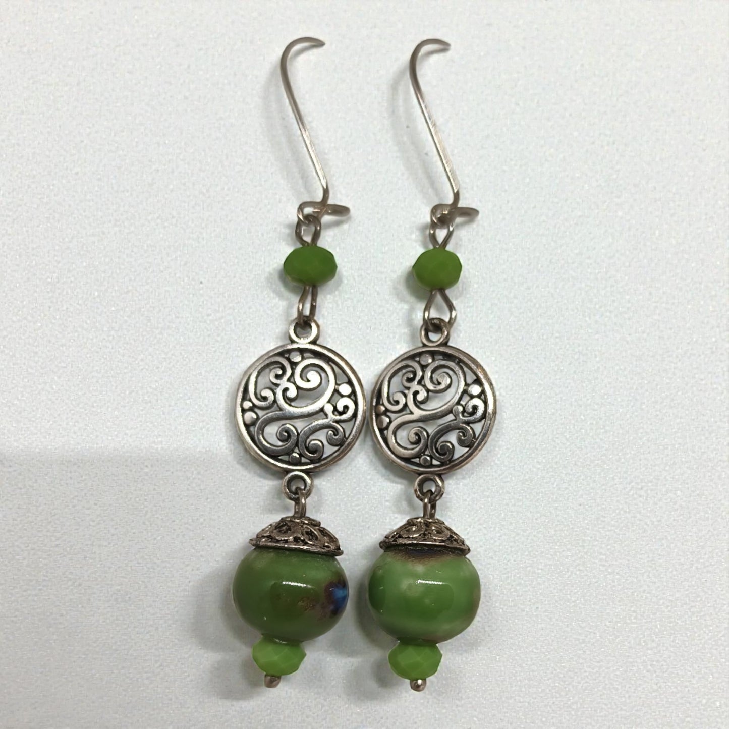 Σκουλαρίκια με Πράσινες Χάντρες