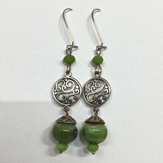 Σκουλαρίκια με Πράσινες Χάντρες