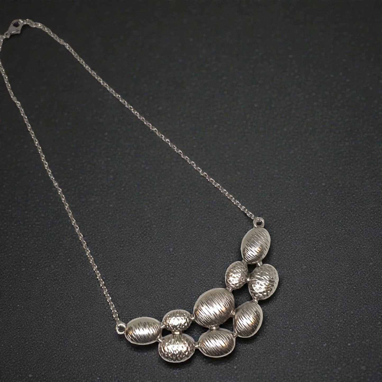 Κολιέ με Μεταλλικά Στοιχεία